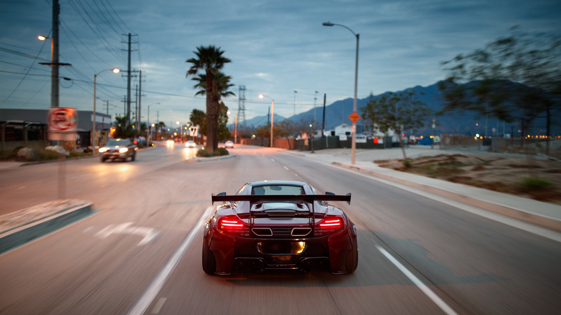 足球场上的权力镜像,当西班牙德比折射拜仁式封锁,新西兰何以成为全球棋盘上的战术缩影