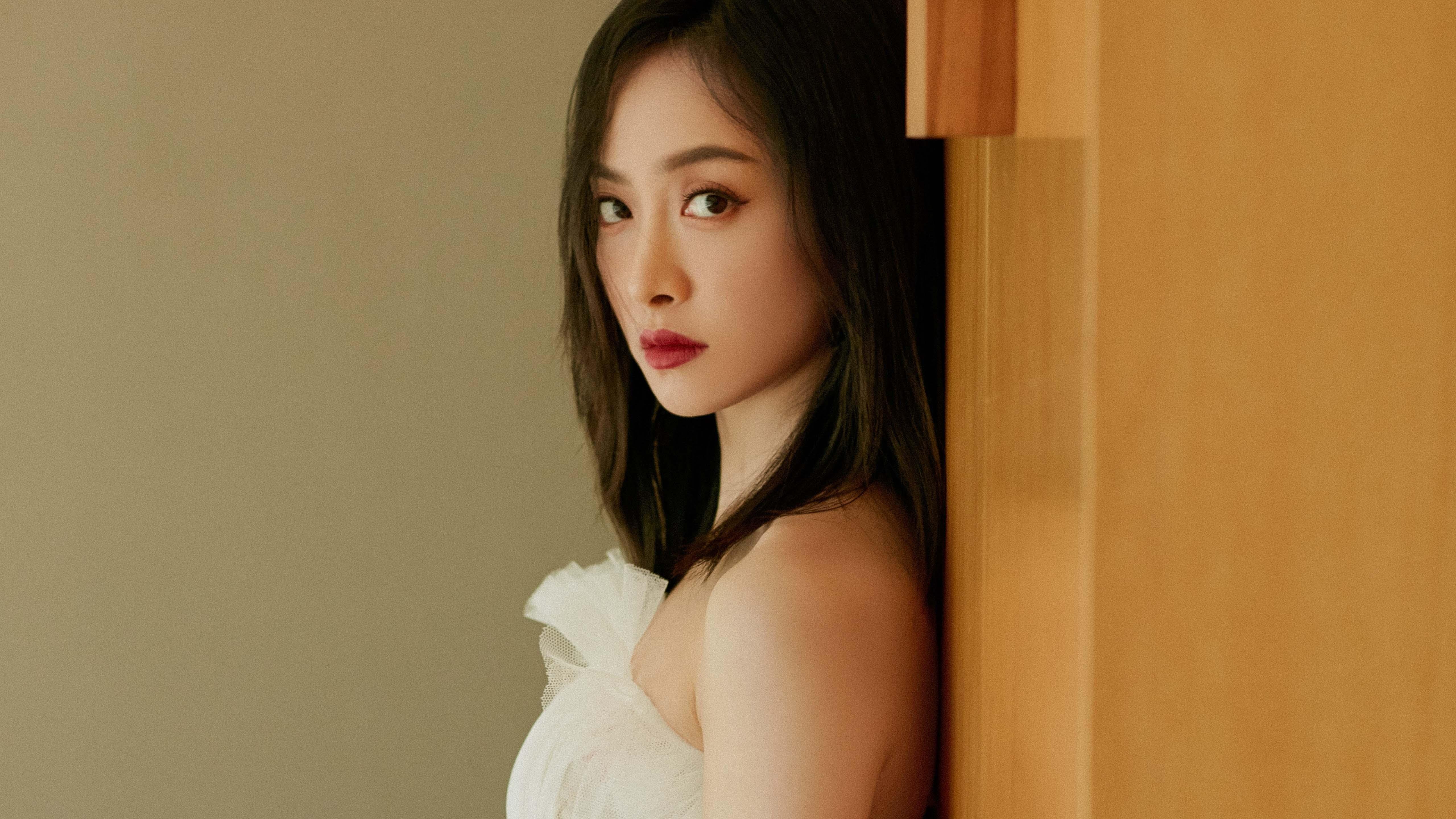 迪马利亚统治全场，佛罗伦萨对阵皇家社会的战术狂欢